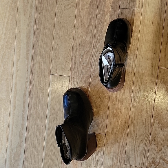 Nasty Gal Faux Leather Platform Ankle Bootie - Picture 5 of 15